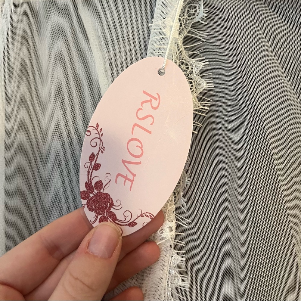 NWT- RSLOVE White Lace Bridal Robe